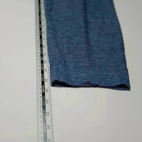 Ellen  Tracy Linen/ Rayon blend Blue like denim color Capris. Ladies size M - Picture 7 of 7